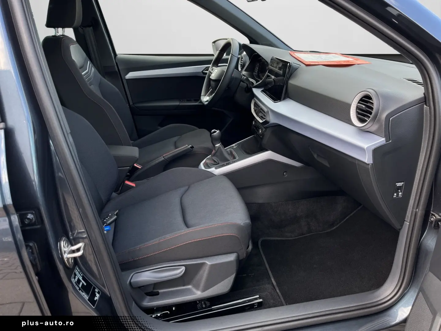 SEAT Arona 1 0 TSI FR NAVI LED Sitzheizung vo. u.v.m.