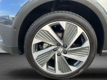 SEAT Arona 1 0 TSI FR NAVI LED Sitzheizung vo. u.v.m.