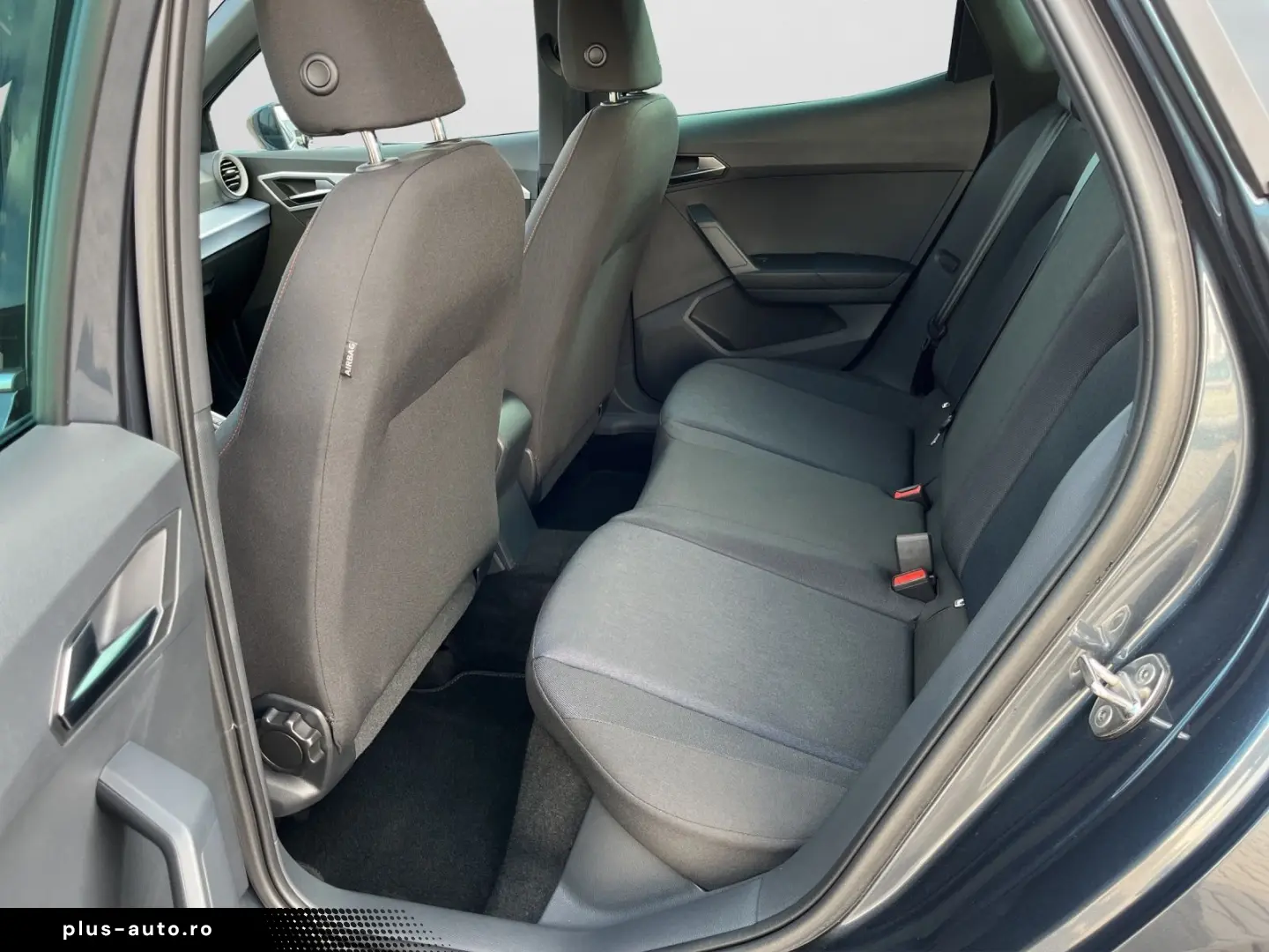 SEAT Arona 1 0 TSI FR NAVI LED Sitzheizung vo. u.v.m.