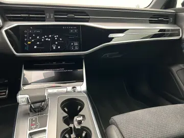 AUDI A6 Avant 55 TFSIe qu 2x S line S tro HUD LED Vir