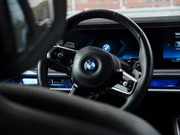 BMW 740 d xDrive Design Pure Excellence - LIVRARE RAPIDA!