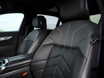 BMW 740 d xDrive Design Pure Excellence - LIVRARE RAPIDA!