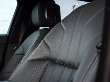 BMW 740 d xDrive Design Pure Excellence - LIVRARE RAPIDA!
