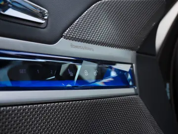 BMW 740 d xDrive Design Pure Excellence - LIVRARE RAPIDA!