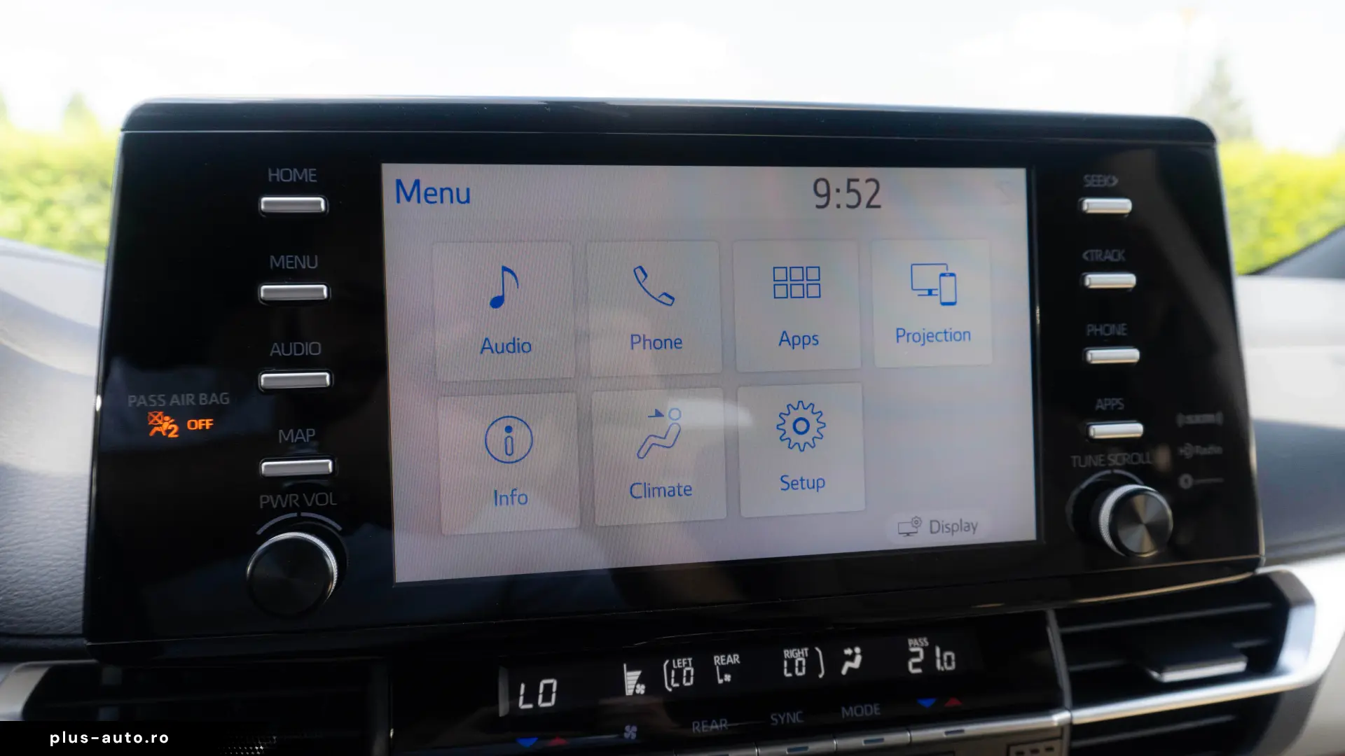 Toyota Sienna Hybrid XLE FWD 7 LOCURI