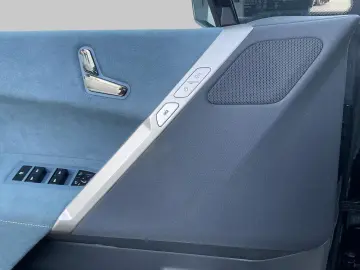 BMW iX xDrive 40 HUD Navi LED Sound-HK ACC Klima