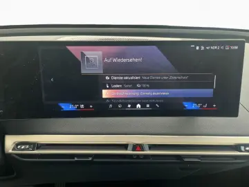 BMW iX xDrive40 Sport SkyLounge