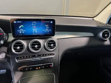 MERCEDES-BENZ GLC 300 de 4M AMG Night Pano AHK Sound…