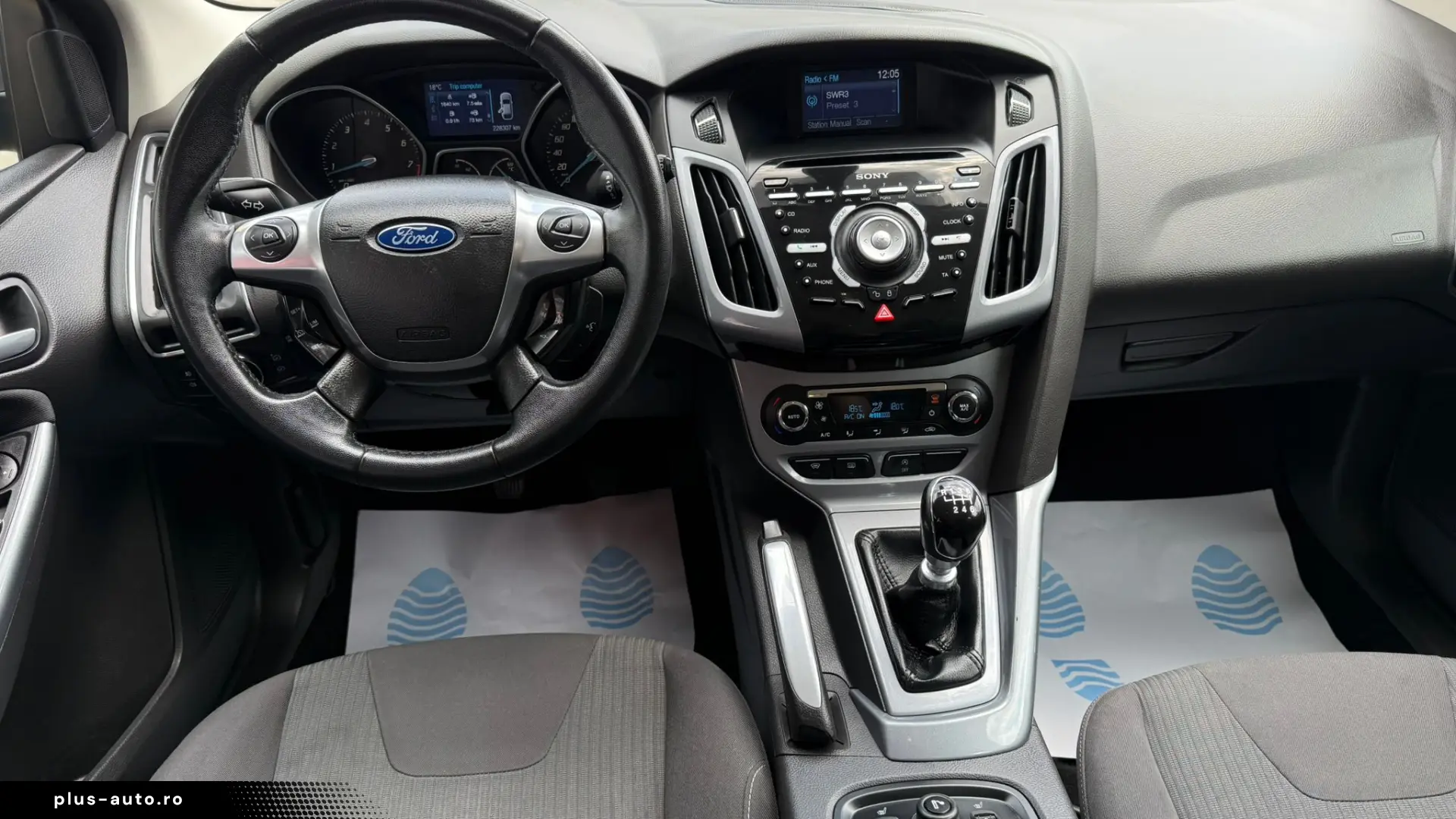 Ford Focus Titanium EcoBoost 2011 1.6b 150Cp 1Proprietar