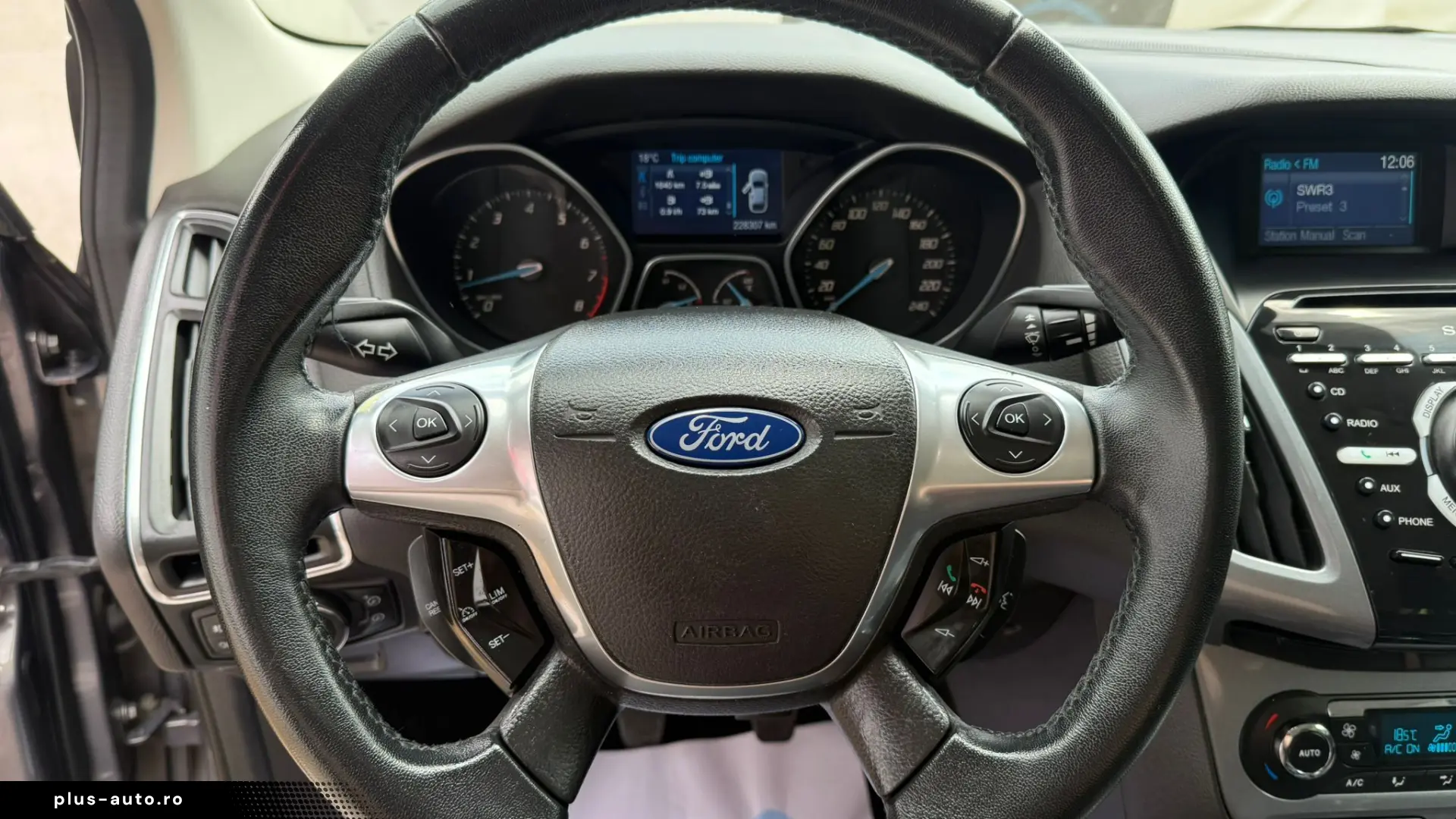 Ford Focus Titanium EcoBoost 2011 1.6b 150Cp 1Proprietar