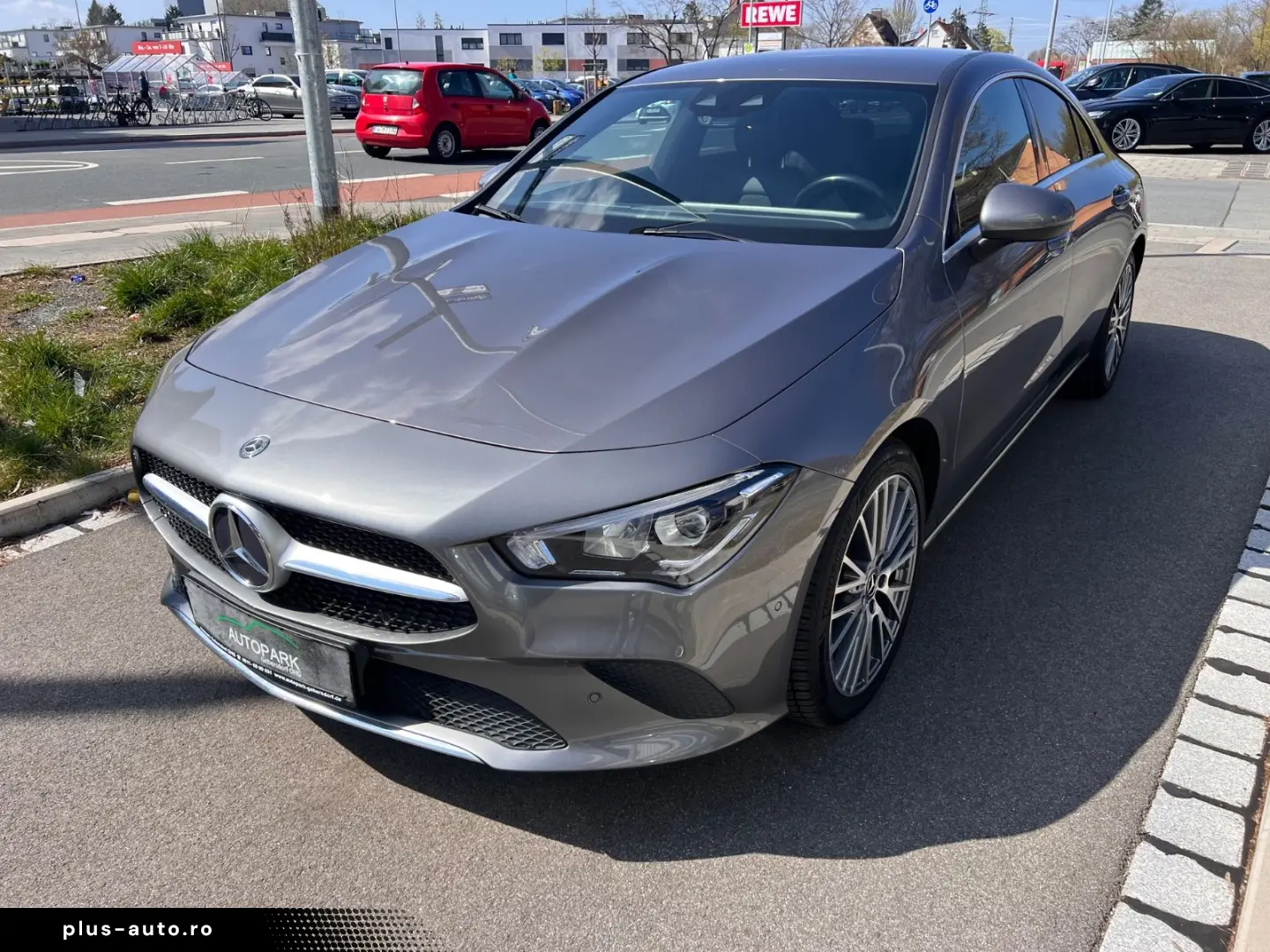 MERCEDES-BENZ CLA 180 Navi SHZ PDC Kamera LED