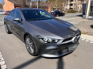 MERCEDES-BENZ CLA 180 Navi SHZ PDC Kamera LED