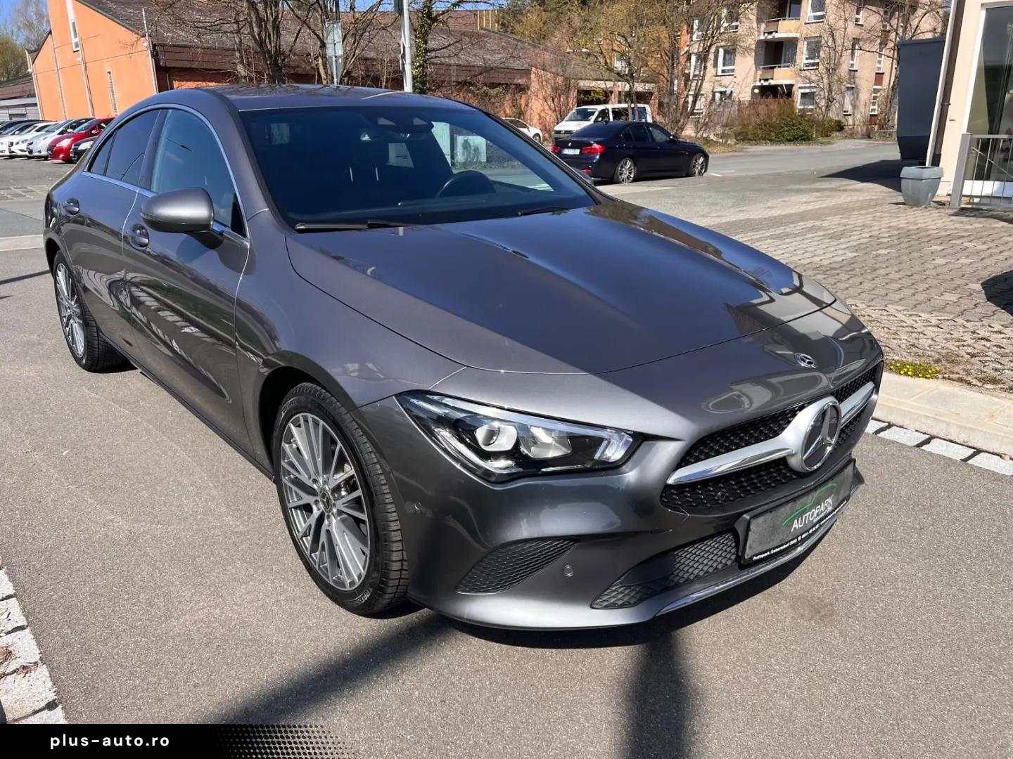 MERCEDES-BENZ CLA 180 Navi SHZ PDC Kamera LED