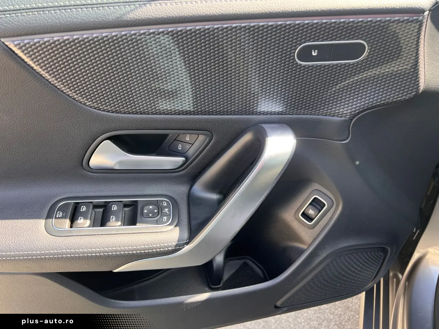 MERCEDES-BENZ CLA 180 Navi SHZ PDC Kamera LED