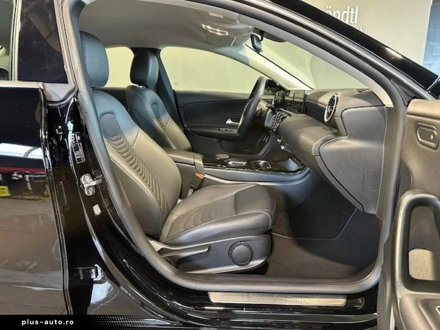 MERCEDES-BENZ CLA 2023 — imagine 10