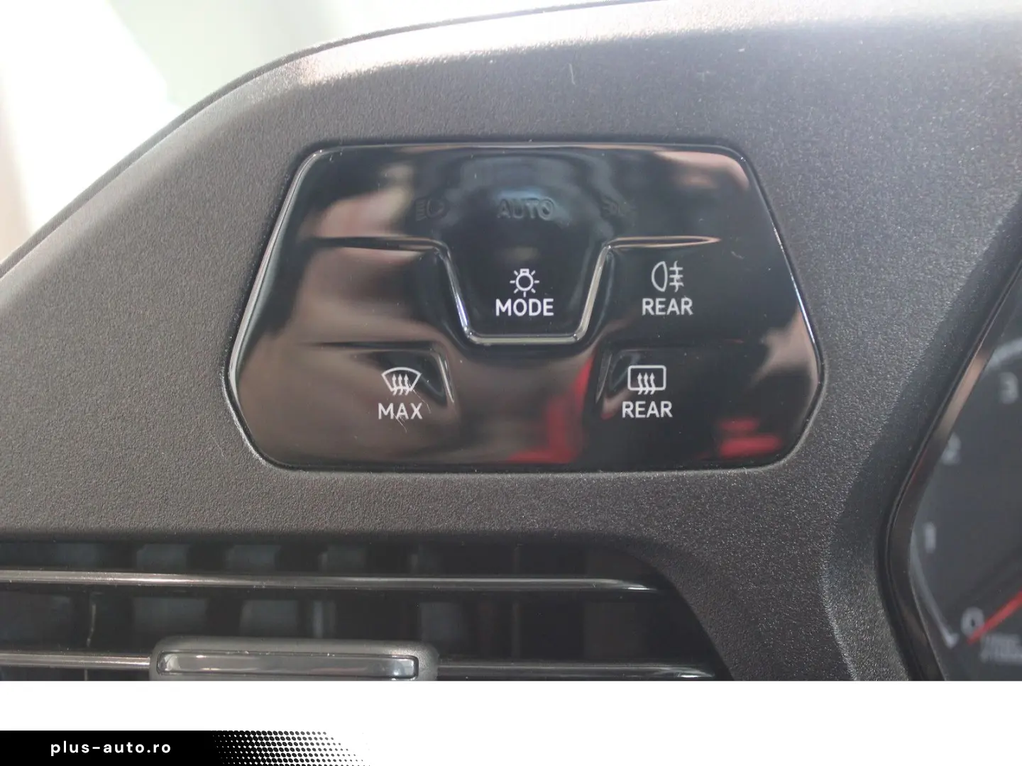 VOLKSWAGEN Caddy 2024 — imagine 8