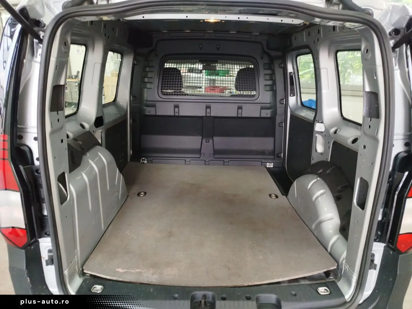 VW Caddy Cargo 2.0 TDI Navi DAB  Sitzheizung