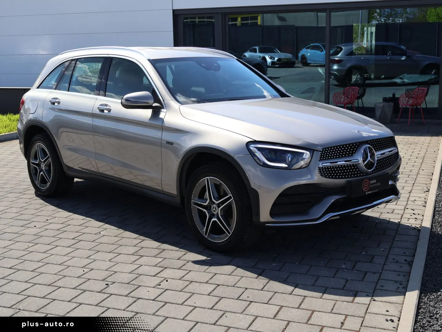 MERCEDES-BENZ GLC 300 de 4M AMG-KeylessGo-Distronic-Kamera