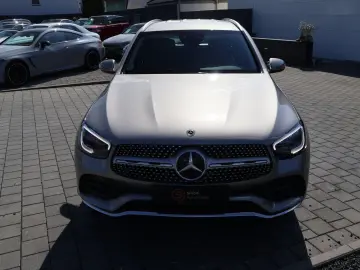 MERCEDES-BENZ GLC 300 de 4M AMG-KeylessGo-Distronic-Kamera