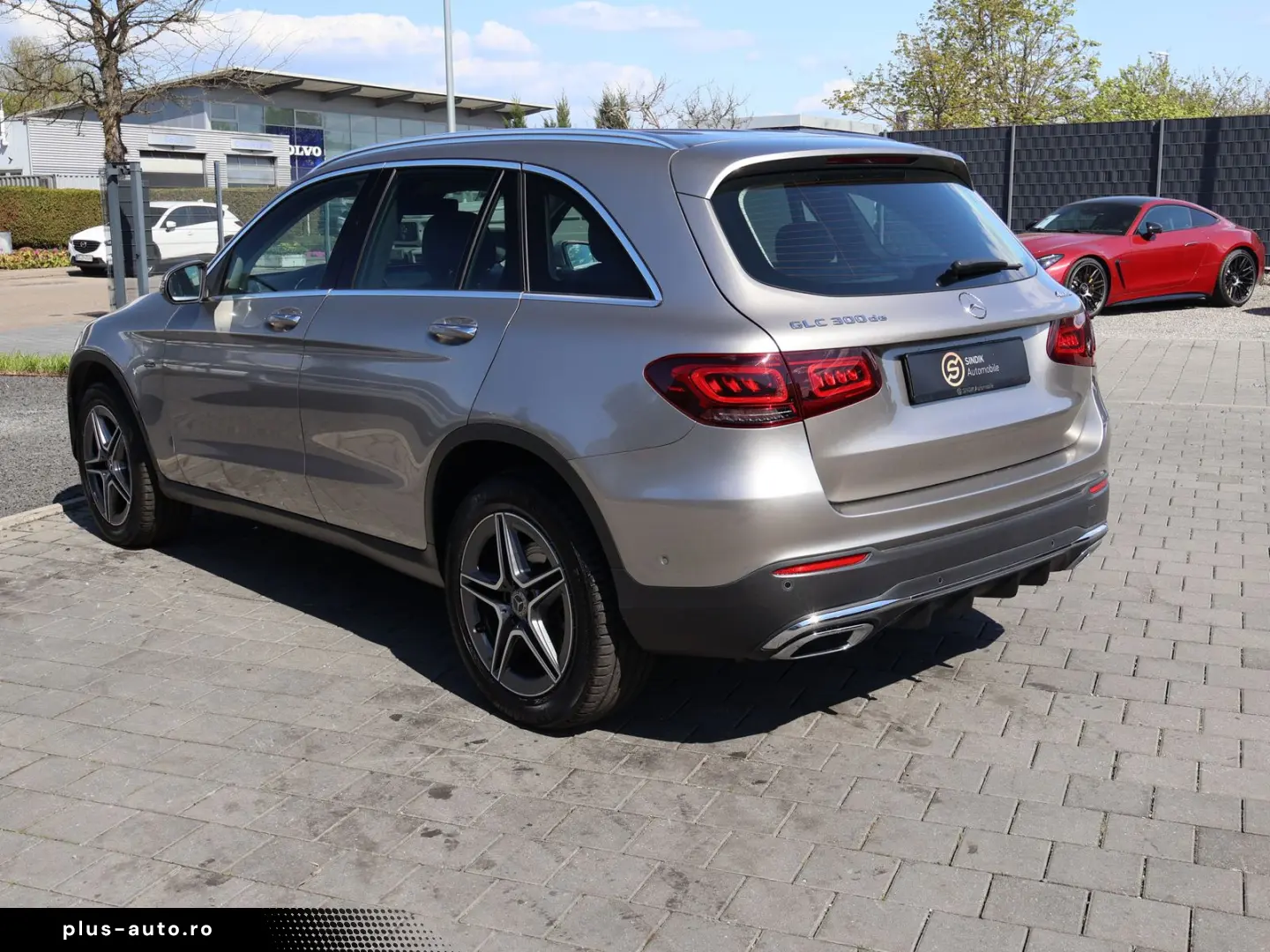 MERCEDES-BENZ GLC 300 de 4M AMG-KeylessGo-Distronic-Kamera