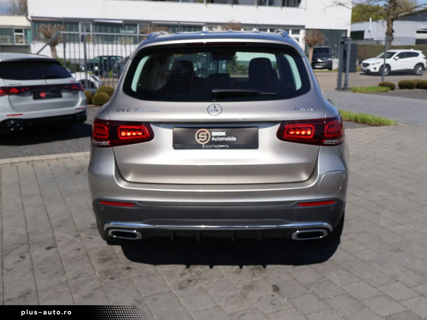 MERCEDES-BENZ GLC 300 de 4M AMG-KeylessGo-Distronic-Kamera