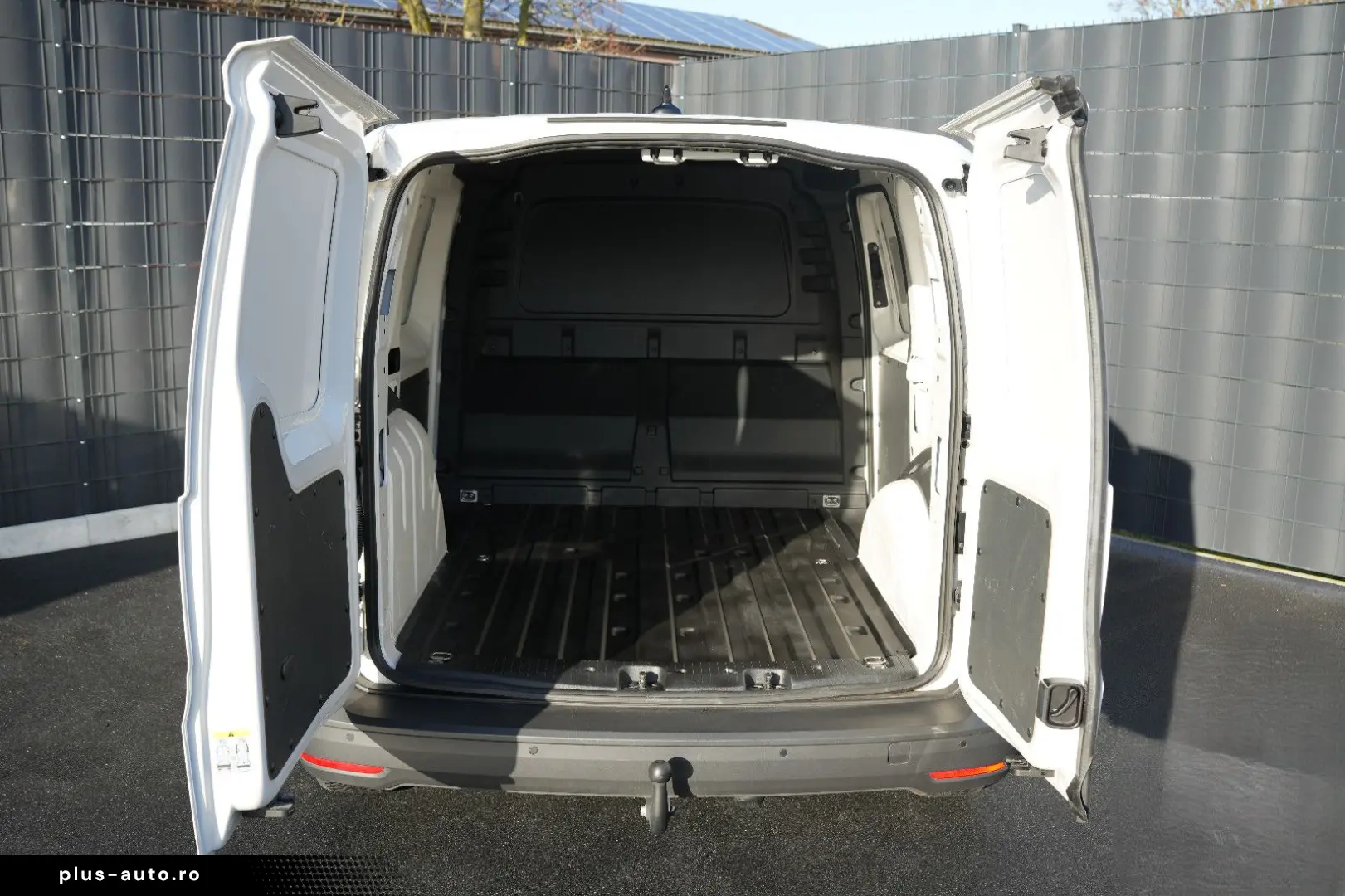 VW Caddy Cargo AHK DAB GARANTIE KLIMA LKW
