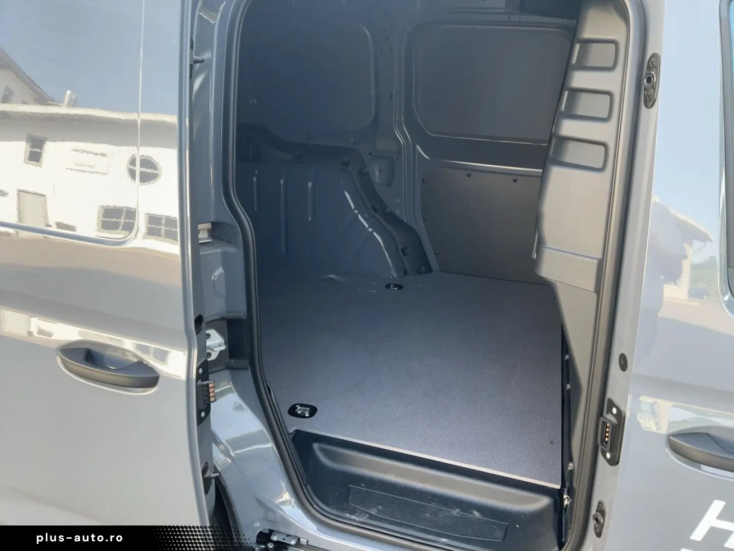 VW Caddy Cargo 2.0 TDI Klima AHK Kunstleder