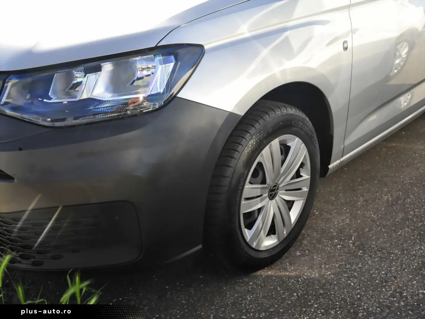VW Caddy Cargo Kasten 2.0 TDI AHK PDC hinten