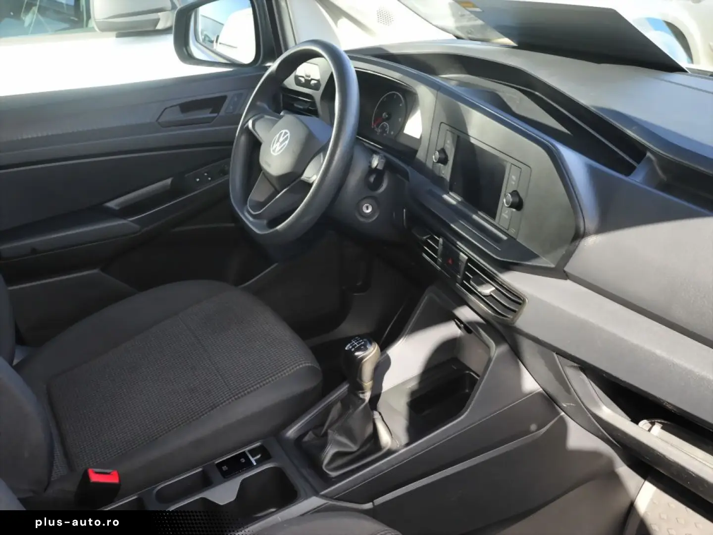 VW Caddy Cargo Kasten 2.0 TDI AHK PDC hinten