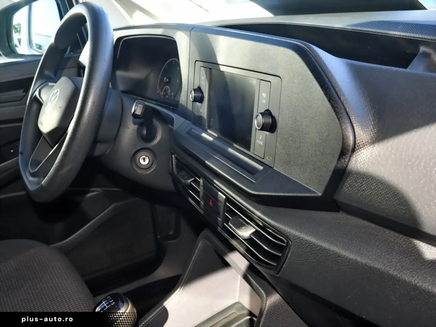 VW Caddy Cargo Kasten 2.0 TDI AHK PDC hinten
