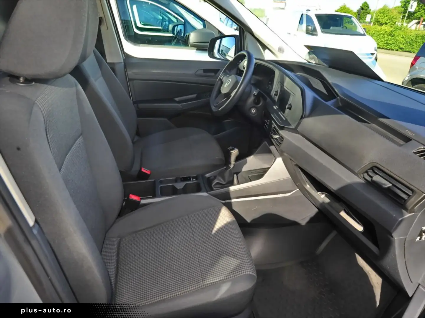 VW Caddy Cargo Kasten 2.0 TDI AHK PDC hinten