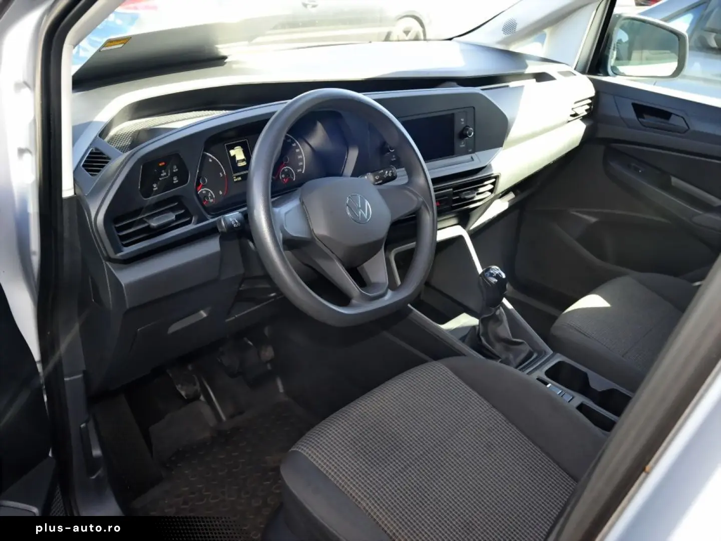 VW Caddy Cargo Kasten 2.0 TDI AHK PDC hinten