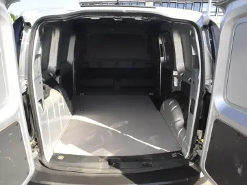 VW Caddy Cargo Kasten 2.0 TDI AHK PDC hinten
