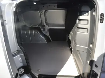 VW Caddy Cargo Kasten 2.0 TDI AHK PDC hinten