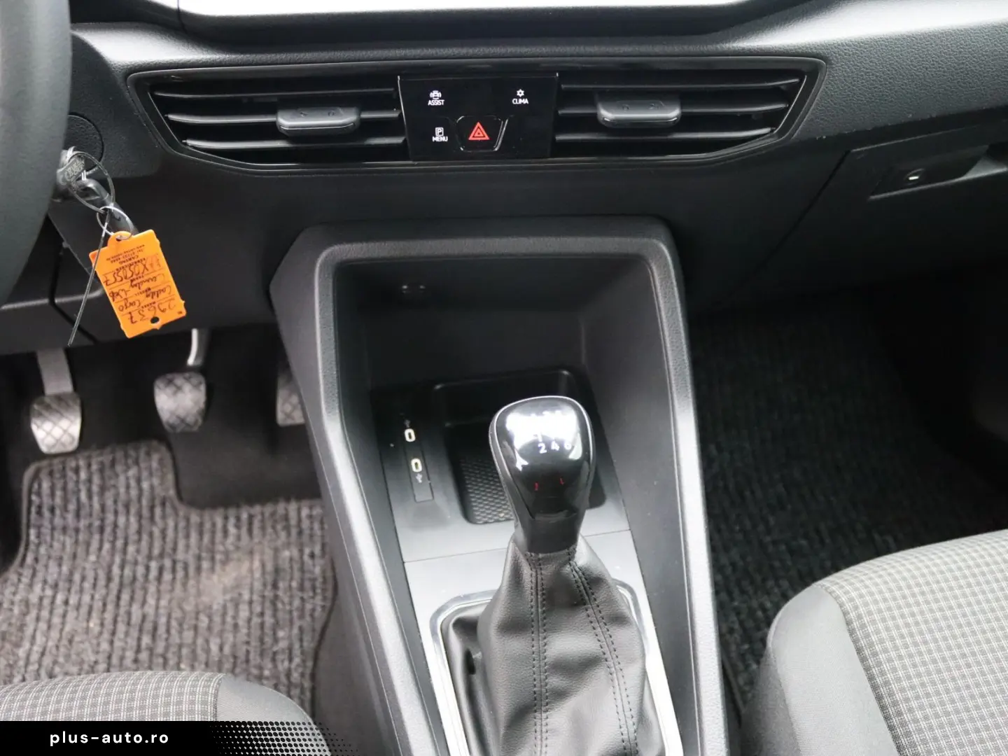 VW Caddy Cargo   Navi  Bluetooth  Klima  PDC  DAB