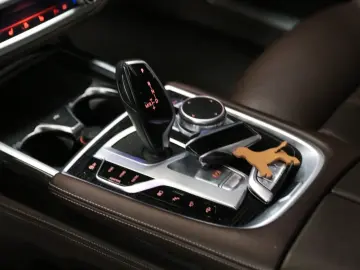 BMW 745 e M Sport Exklusiv Laser HUD Harman 20