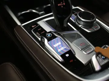 BMW 745 e M Sport Exklusiv Laser HUD Harman 20