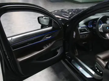 BMW 745 e M Sport Exklusiv Laser HUD Harman 20