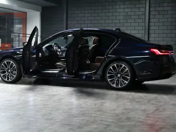 BMW 745 e M Sport Exklusiv Laser HUD Harman 20