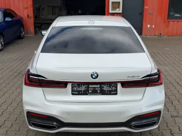 BMW 745e M Sport Laser HUD SoftClose Nappa Massage