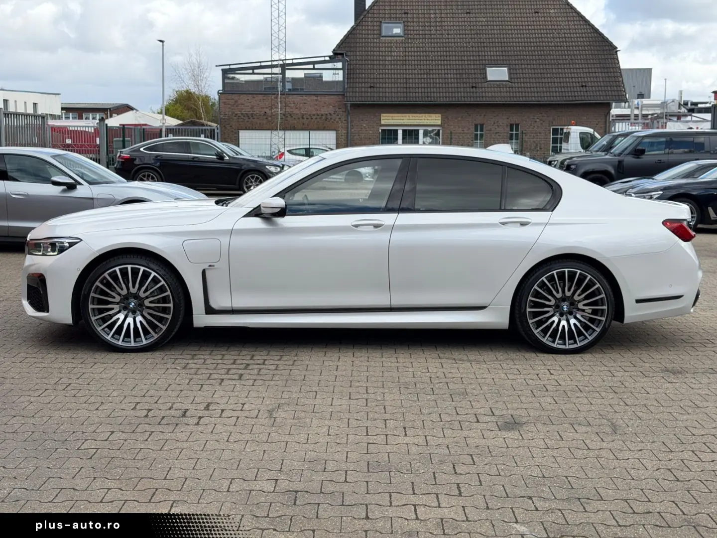 BMW 745e M Sport Laser HUD SoftClose Nappa Massage