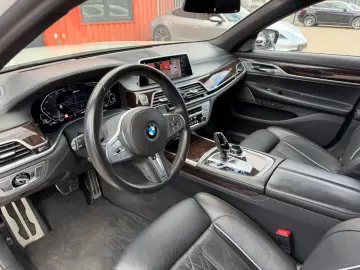 BMW 745e M Sport Laser HUD SoftClose Nappa Massage