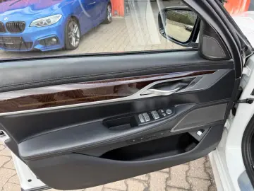 BMW 745e M Sport Laser HUD SoftClose Nappa Massage