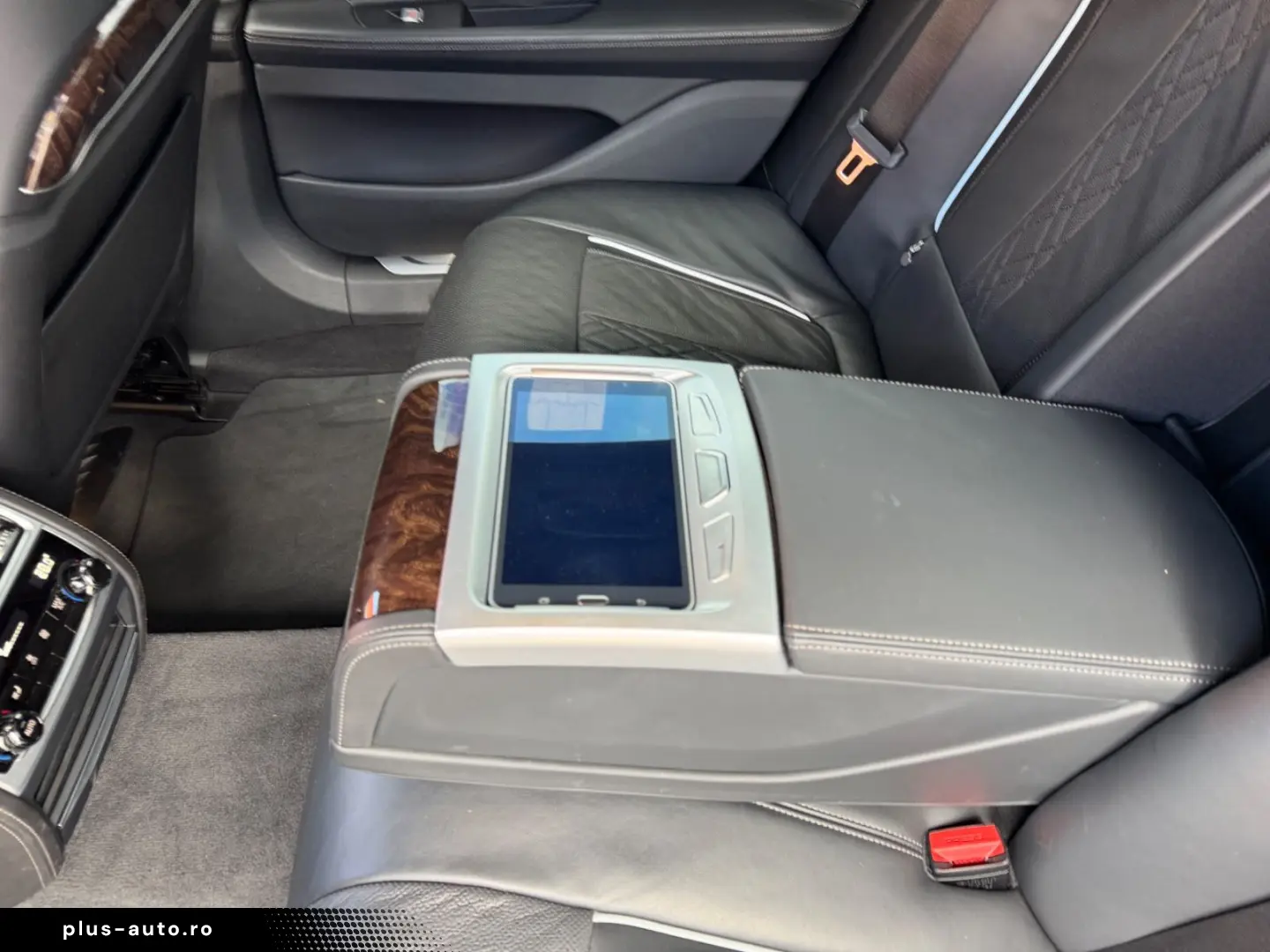 BMW 745e M Sport Laser HUD SoftClose Nappa Massage