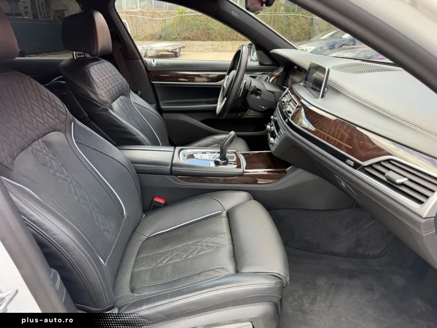 BMW 745e M Sport Laser HUD SoftClose Nappa Massage