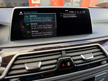 BMW 745e M Sport Laser HUD SoftClose Nappa Massage