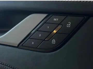 PORSCHE 911 (992.2) Coupe Matrix BOSE Kamera Sportabgas