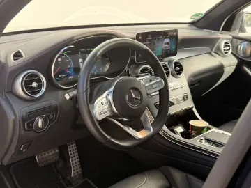 MERCEDES-BENZ GLC 220 d Coupe 4M 9G-TRONIC AMG Line Pano