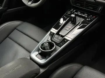 PORSCHE 992 911 Carrera Cabriolet BOSE Sitzbelüftung SHZ