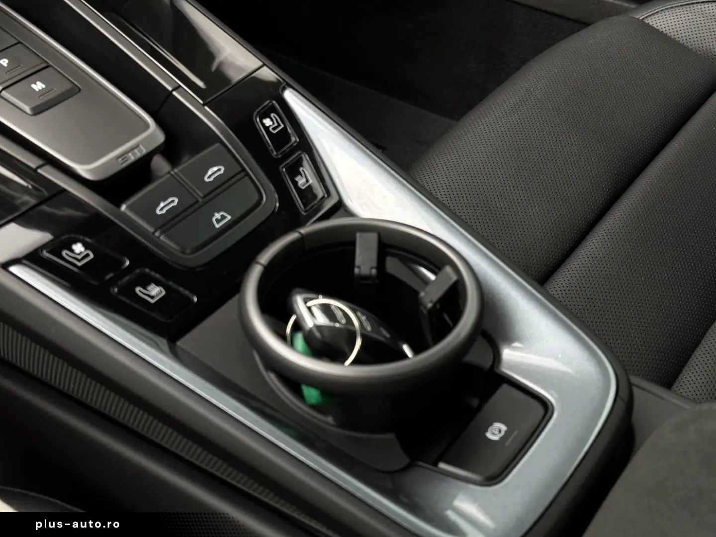 PORSCHE 992 911 Carrera Cabriolet BOSE Sitzbelüftung SHZ